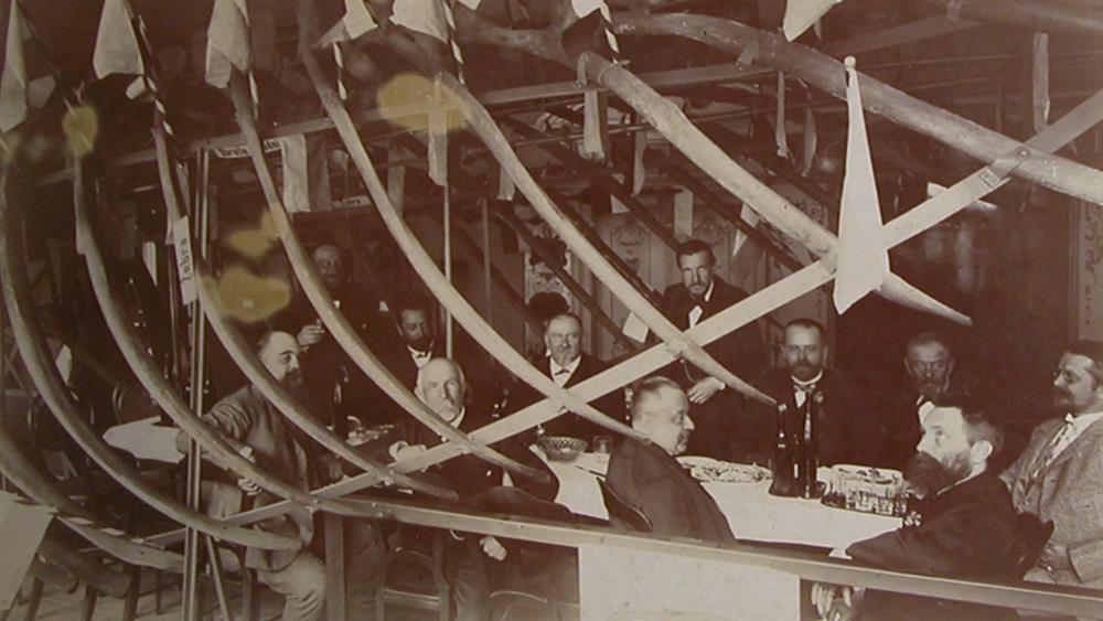 Party in whale´s skeleton in house U Halánků 1892. Photo: National muzeum